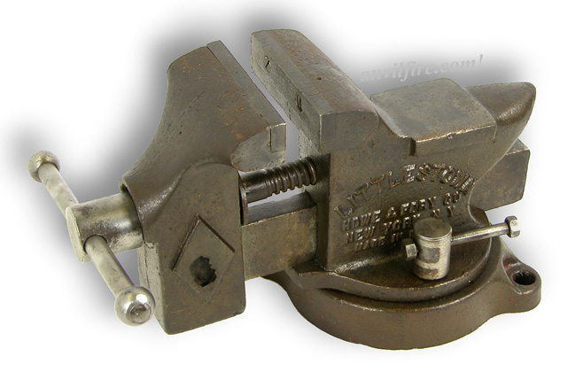 Littlestown 30 lb. Bench Vise