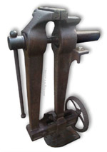 Parallel Foot Adjusted Vise